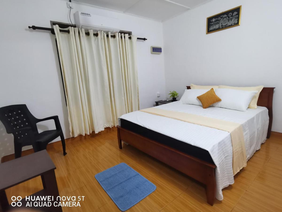 Bee Cottage Negombo Exterior foto